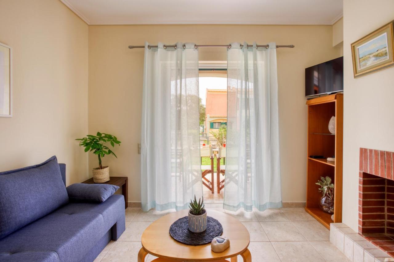 Dimeli Junior Apartment At The Beach Барбати Екстериор снимка